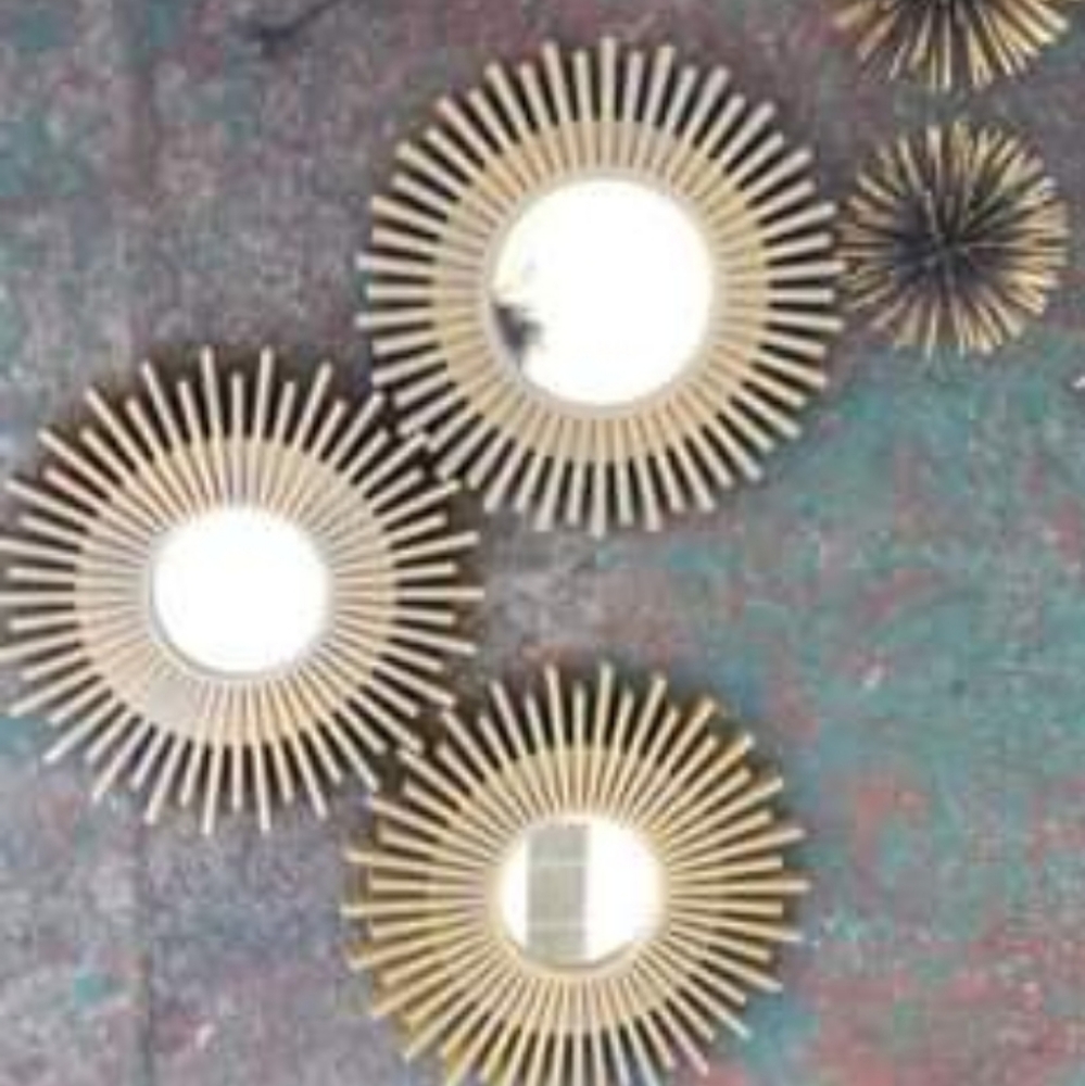Decrotive mirrors and hangings